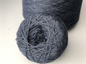 Safiella uld - fin tynd følgetråd i Blue fusion, 100 gram