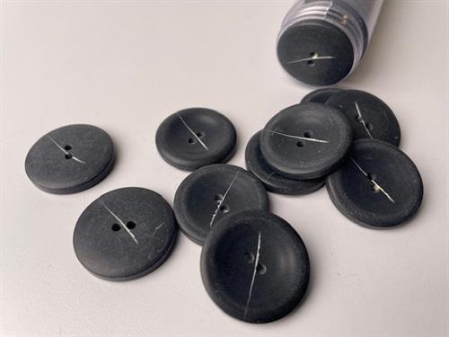 Knap - sort med lille detalje, 30 mm