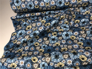 Bomuldsjersey - små blomster i blå toner