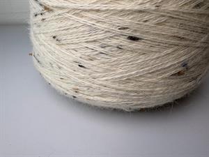 Lambswool - offwhite med nister, dobbelt tråd, 100 gram