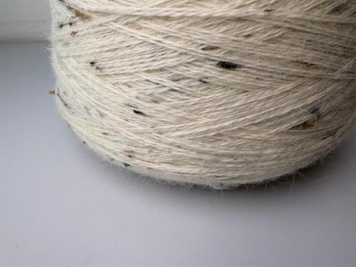 Lambswool - offwhite med nister, dobbelt tråd, 100 gram