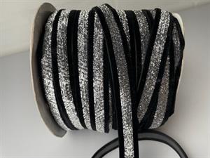 Vævet velour bånd - sort med sølv mønster 