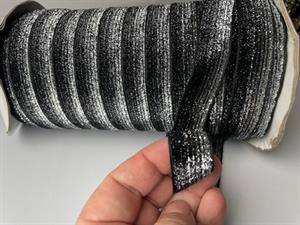 Vævet velour bånd - sort med sølv mønster 