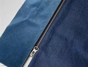 Delbar lynlås - smuk marineblå med metaltænder, 62 cm