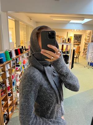 Sophie hood - strikkekit i blid pudder, str. S
