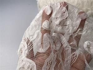 Fast blonde - blomstret, i offwhite 