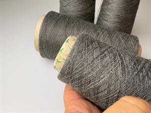Baby cones i 100 % cashmere - gråbrun, 165 gram
