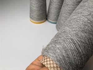 Baby cones i 100 % cashmere - klassisk gråmeleret, 10 gram