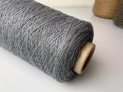 Baby cones i 100 % cashmere - stål grå, 180 gram