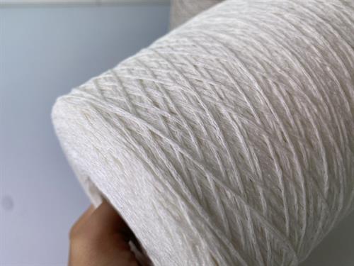 Catenella hørgarn - fintrådet og kædespundet i bianco, hel cone