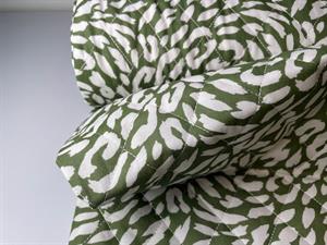 Quiltet bomuld - flot leo på armygrøn bund