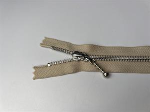 Lynlås - ikke delbar, beige med metaltænder, 18 cm