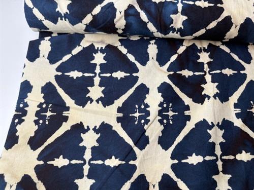 Fastvævet bomuld - unik batik i blå bund med striber og tern