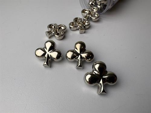 Kløver knap - plast i sølv look, 23 mm