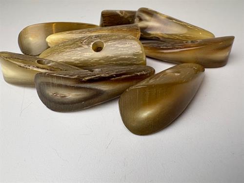 Duffelcoat knap med et hul - lækker i horn, 54 mm