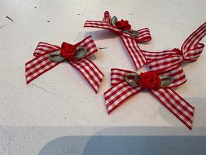 Sløjfe - ternet med lille rose, 4 cm