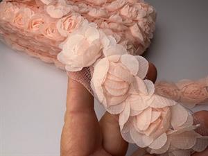 Tyl / chiffon bånd - roser i blid melon