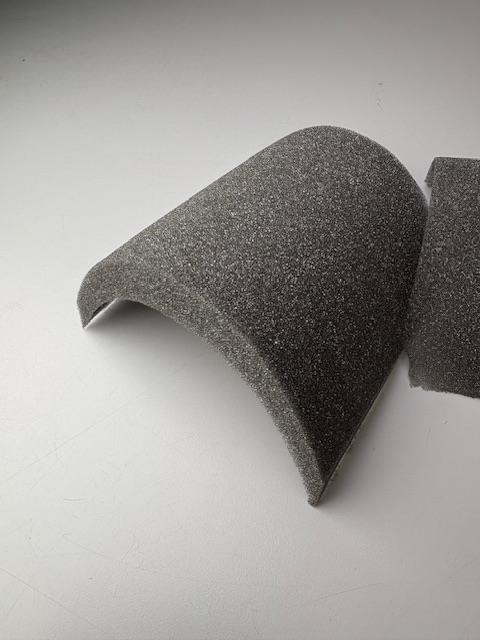 Skulderpude - grå, fast skum