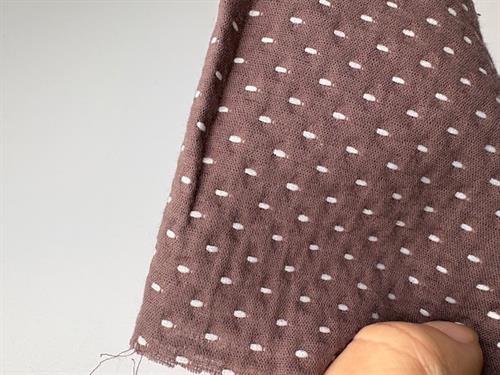 Vævet bomuld - med japansk inspirerede sting i nougat 