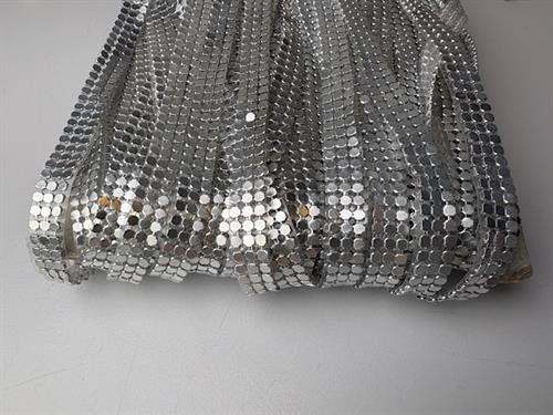 Similibånd - sølv med nitter, til påstrygning