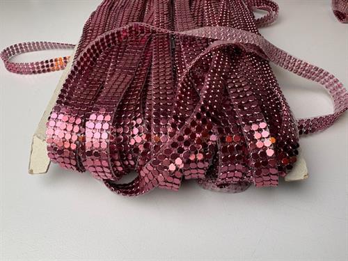 Similibånd - Gammelrosa changerende med nitter, til påstrygning