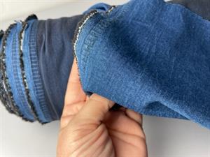 Fastvævet denim med stræk - klassisk jeansblå