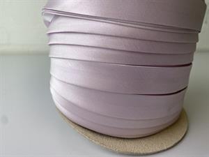 Satin skråbånd - hel rulle 20 mm bred i pastel lilla