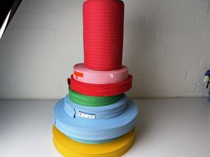 Lykke kasse - 8 ruller bændel, ca. 700-800 m