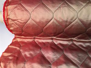 Fastvævet quiltet foer stof - smuk changerende rosa tone