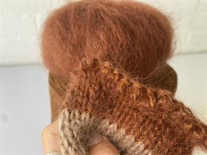 Kit til PetiteKnit Ivy Sweater - smørblød i fantastisk flot terracotta