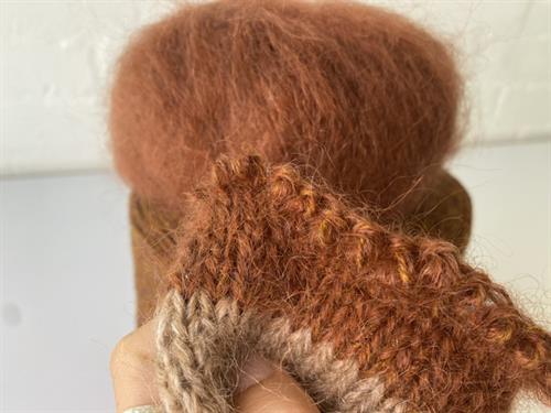 Kit til PetiteKnit Ivy Sweater - smørblød i fantastisk flot terracotta