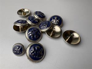 Metal knap - fint marineblåt våbenskjolds motiv, 23 mm