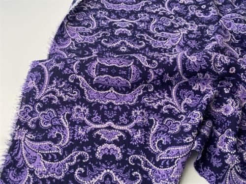 Chiffon - paisley look i smukke lilla toner