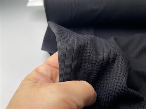 Polyesterjersey - sort og rillet
