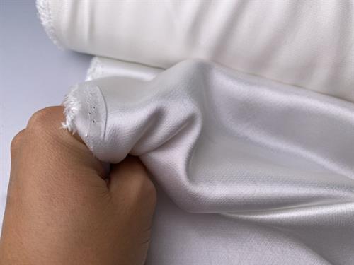 Fastvævet viscose - crepe de chine look i offwhite
