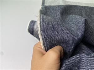 Twillvævet denim med stræk - navy melange og lækker