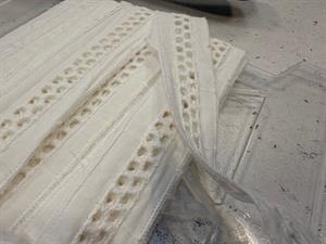 Mellemværk - knækket hvid 2,5 cm