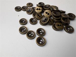 Metalknap -  fin lille skjorteknap i messing, 10 mm