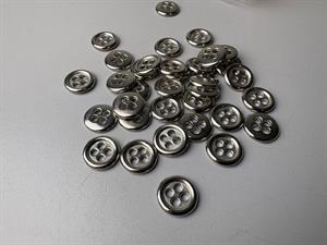 Metalknap - fin lille skjorteknap i silver, 10 mm