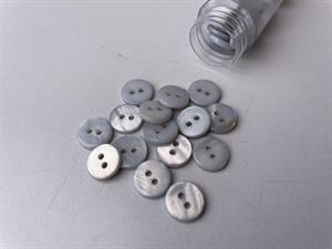 Poleret perlemorsknap - sølvgrå og blank, 10 mm