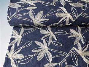 Fastvævet denim - smukke broderede blomster i offwhite