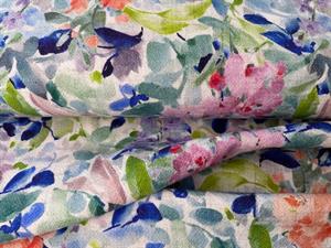 Vævet hør/viscose - fine blomster på lys bund