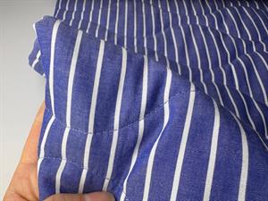 Fastvævet quiltet poplin - klassiske blå striber