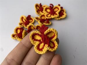 Hæklet blomst - gul og rød, 3 stk.