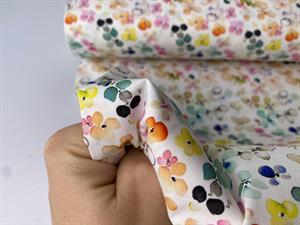 Fastvævet bomuldspoplin - skønne blomster i klare akvarel toner