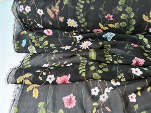 Vævet chiffon - smukke blomster på sort bund