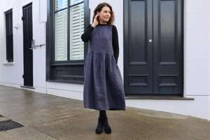 Tessuti - Felicia pinafore kjole str. XXL-4XL