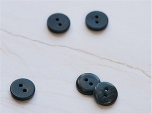 Corozo button fra mind the maker - bottle green, 11 mm