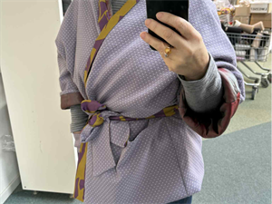 Vævet bomuld - med japansk inspirerede sting i lys lavendel 