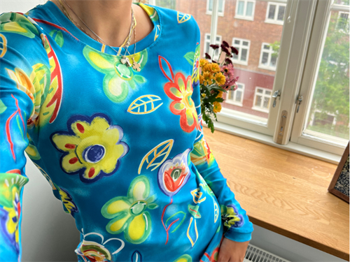Sportsstræk - blå med blomster
